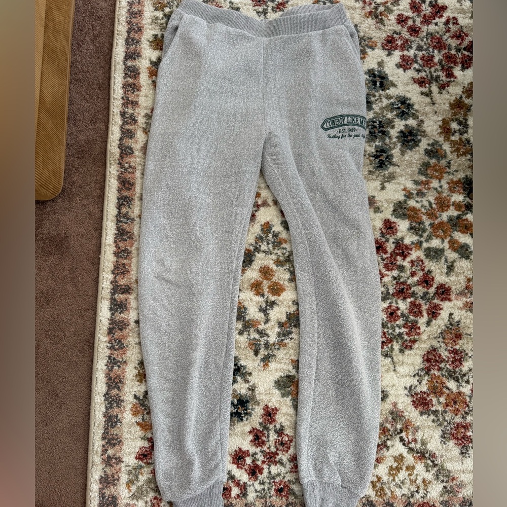 Cowboy Like Me Sweatset by Taylor Swift - Picture 2 of 11